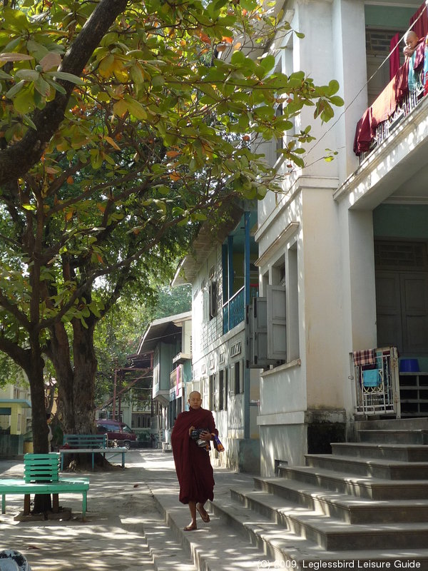 Mahagandayon Monastery15